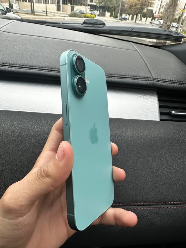 ايفون ١٦
