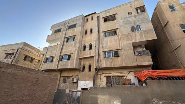 شقق للبيع بأسعر مميزة في الزرقاء حي الحسين